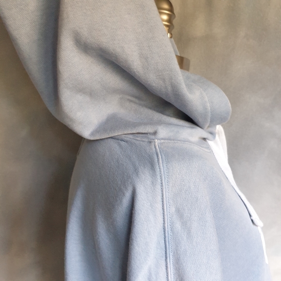Calvin Klein Jeans Baby Blue Raw Hem Distressed Logo Comfy Hoodie  Sweatshirt MD - Picture 4 of 15